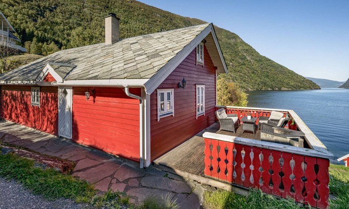 Vik House | Johans Maria stova by Interhome