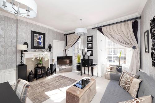 New Town Apartment | JOIVY Exclusive Apartment at the Heart of New Town