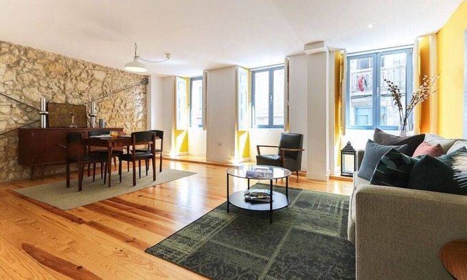 Sao Jose House | JOIVY Spacious & elegant 1-bed flat, moments from Avenida station