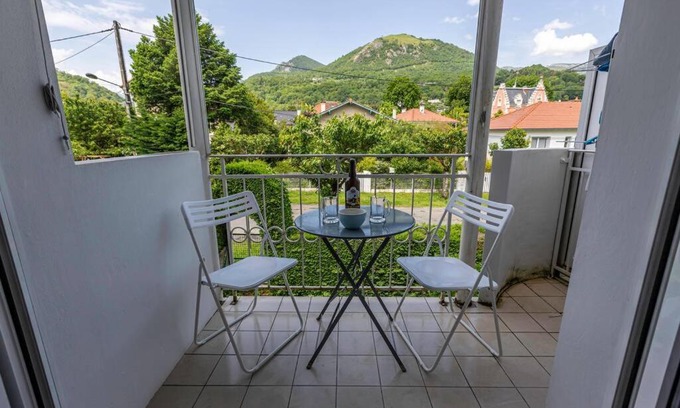 Argeles Gazost Apartment | joli appartement T2 près du parc thermal