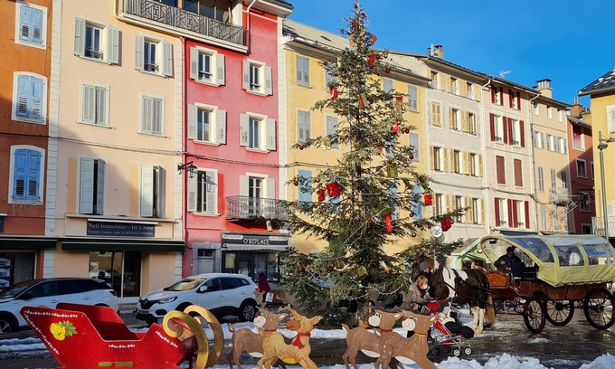 Barcelonnette Apartment | Joli T2 sud 36m² Centre Barcelonnette vue Montagne