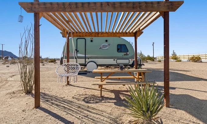 Joshua Tree House | Joshua Tree Village Campground - Glamping Retreat