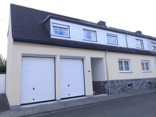 Siershahn House | JQs Home - Guest Rooms & WiFi TV