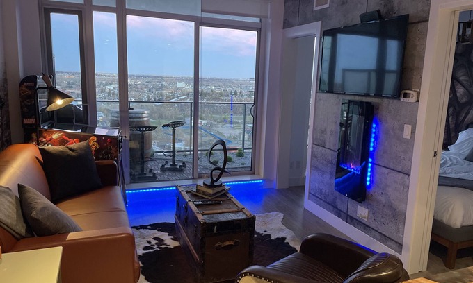 Victoria Park Condo | Jr. Penthouse Style DT Condo next Door to Bmo Center/Saddledome. Best balcony!