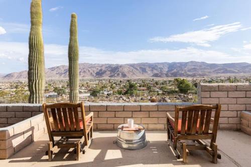 Twentynine Palms Villa | JT Park Villa 360 Views and Starlink on 10 acres