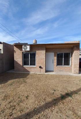 Toay House | Juanita