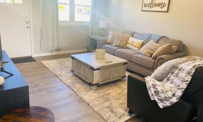 Ontario House | Juli House