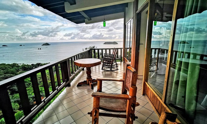 Manuel Antonio Resort | Jungle & Ocean Studio Apartments w Resort Amenities Manuel Antonio Park