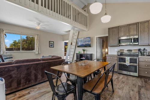 Abbott Loop House | Jupiter Drive