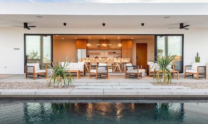 Joshua Tree House | Jupiter House by Fieldtrip | Modern w Infinity Pool, Pickleball