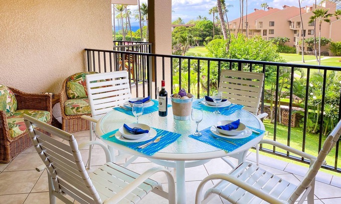 Kihei Condo | Kamaole Sands 6-303 - Courtyard and Ocean Views from Renovated 3rd Floor Condo