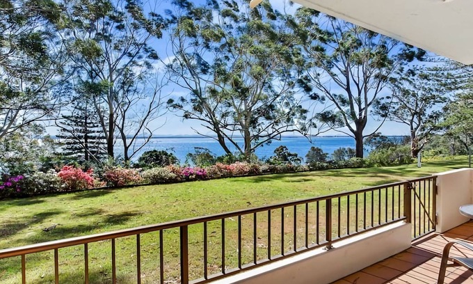 Nelson Bay Apartment | Kamillaroi Walk to restaurants cafes and beach