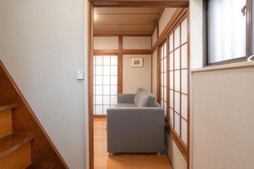 Kamitakada Apartment | Kamitagata House in Nakano Sleeps 7Just Steps from Araiyakushi-Mae Station