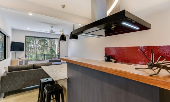 Margaret River House | Karri Forest Vista is designed to be a home away from home