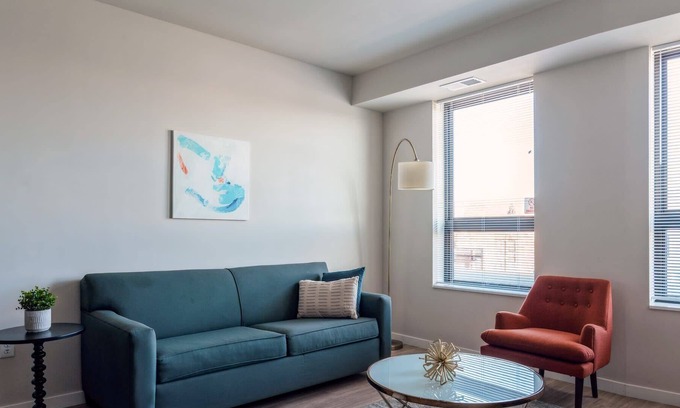 Lowry Hill East Apartment | Kasa | Inviting 1 BD + Fast Wifi | Minneapolis