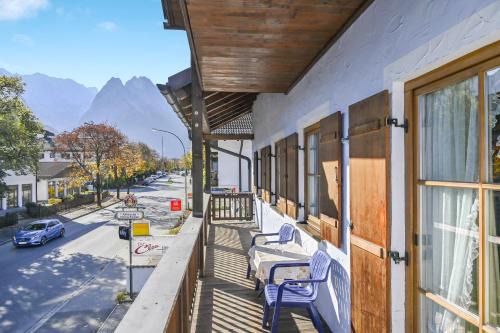 Garmisch-Partenkirchen Apartment | Katharinenhof Ferienwohnung Kramer Sehr Groß (2+3)
