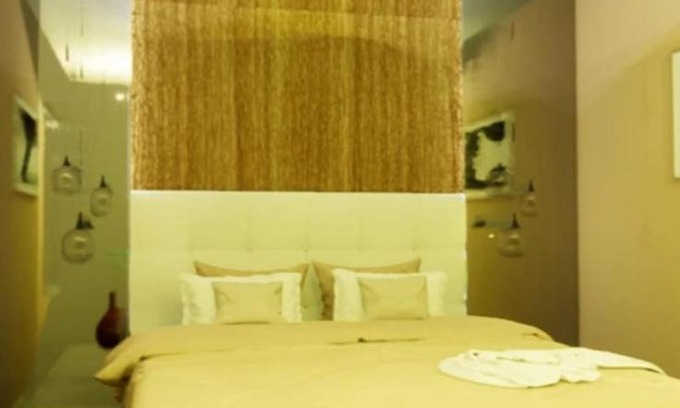 Karo Hotel | Kawan Lama