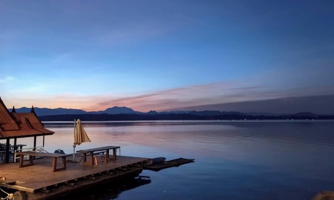 Thong Pha Phum Resort | Kawarin Saiyai Cottage and Lake