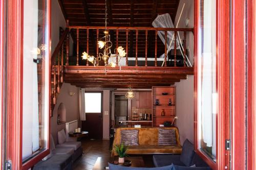 Lavreotiki Apartment | KD Rustic Home
