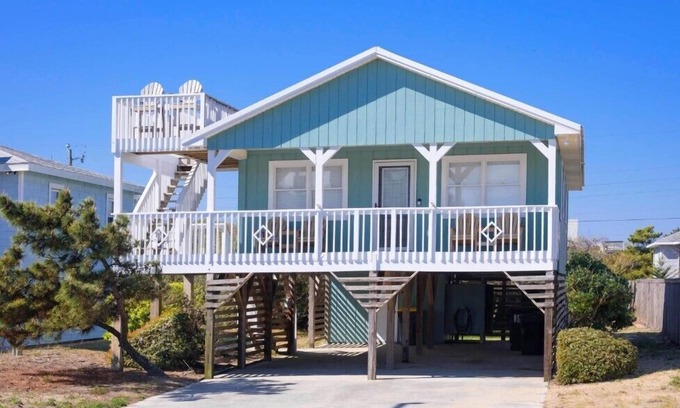 Kill Devil Hills House | KD1514 New Listing, Modern, Dogs Allowed, Across from Beach