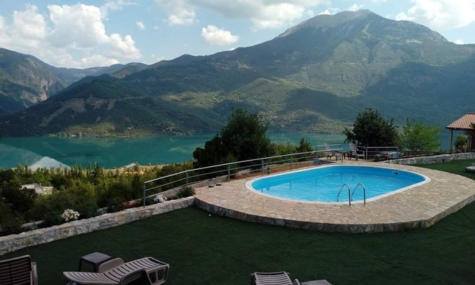 Terpsithea Hotel | Kedros Chalet