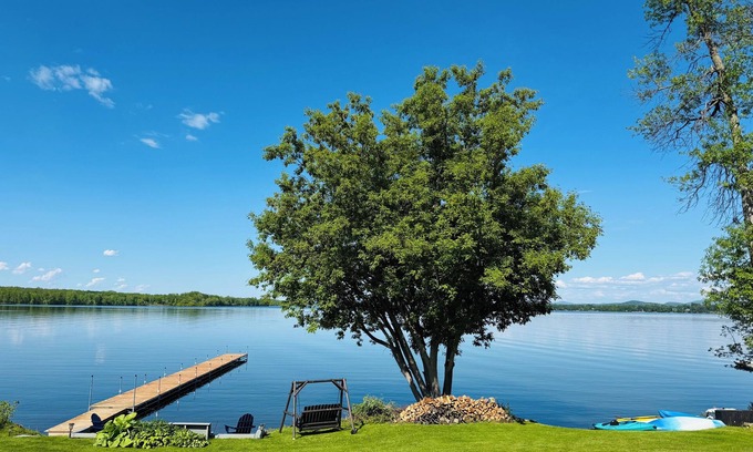 South Hero Cottage | Keeler Bay Lakefront 2BR Cottage -Catamount-