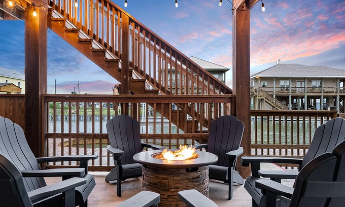 Rockport House | Keepin' it Reel | Amazing Views!