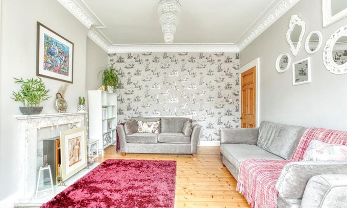Gifford Apartment | Kenmure Villa with Garden & Parking