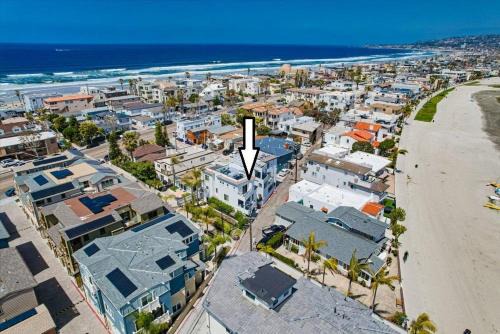Central Mission Beach House | Kennebeck Cove