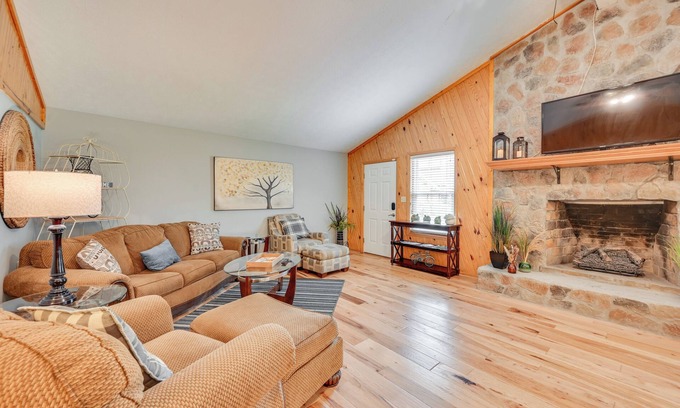 Leitchfield House | Kentucky Getaway w/Access to Rough River Lake!