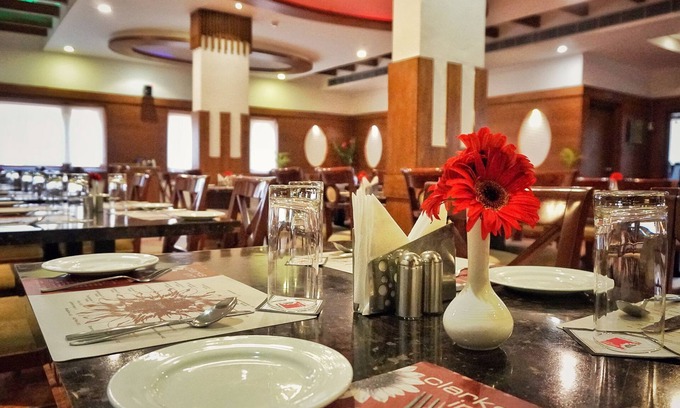 Gadag-Betageri Hotel | Keshav Clarks Inn