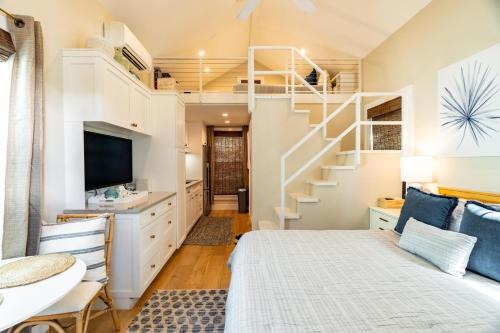 Old Town House | Key West Light Suite