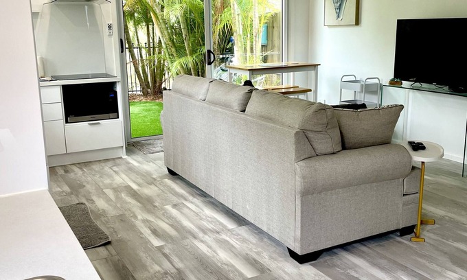 Torquay Apartment | Kick back and relax in this calm, quiet and stylish space on the Fraser Coast.