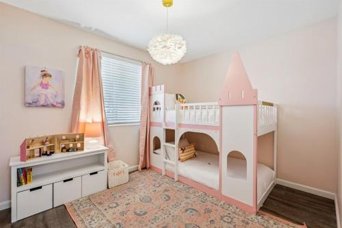 Tempe House | Kid's Favorite - Splash Pad - Pool - Playground