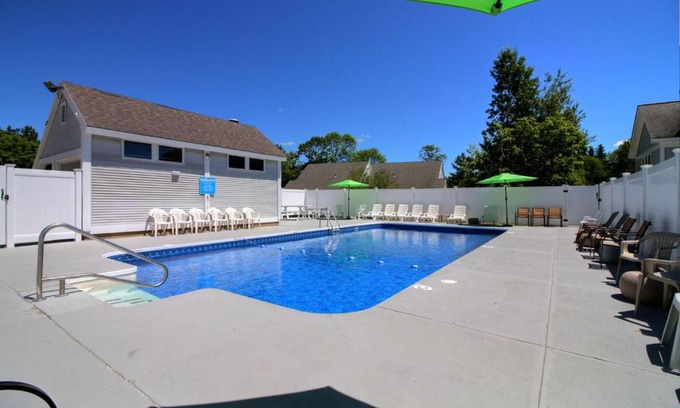 Killington Apartment | Killington Center Inn & Suites by Killington VR - 1 Bedrooms