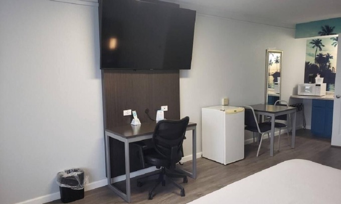 Henderson Apartment | King Accessible Non Smoking at Envi Boutique Hotel