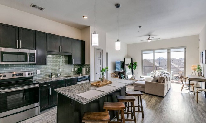 Richardson Apartment | KING BED Zen Retreat-Tranquil Getaway Near 75/PGBT