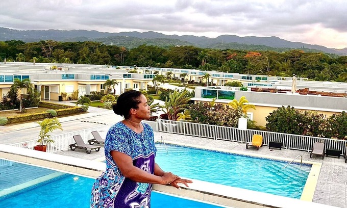 St. Ann's Bay Villa | KING SIZE Suite with Pool and beach