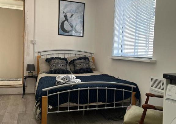 Portsmouth House | Kingston Studio flat