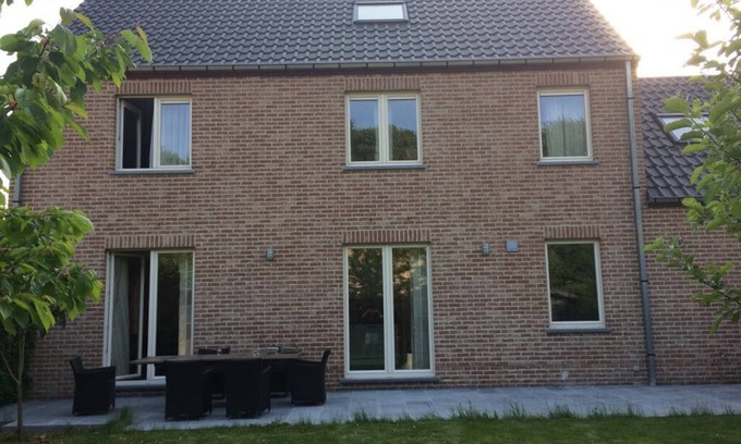 Nivelles House | Kipili Spirit House - Luxury house with garden