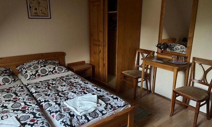 Zalaszentgrot House | Kis korona vendégház