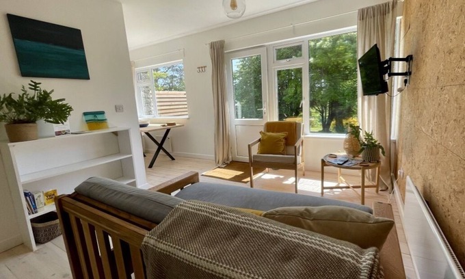 Lynton House | Kittiwake Cottage, Moor and Sea. Beautiful space on Exmoor