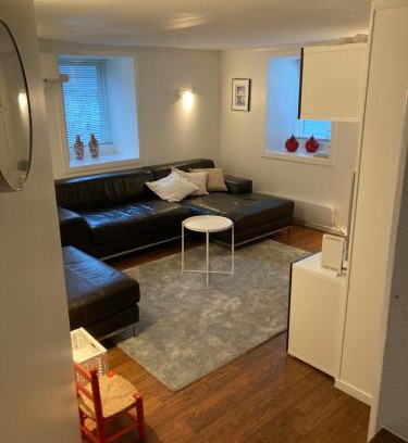 Bergenhus Apartment | Kjellerleilighet - nært Haukeland sykehus.