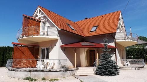 Balatonfured Apartment | Klassz Apartmanház
