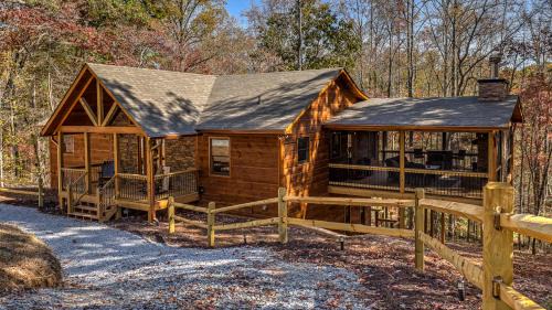 Mineral Bluff House | Knotty Dreams
