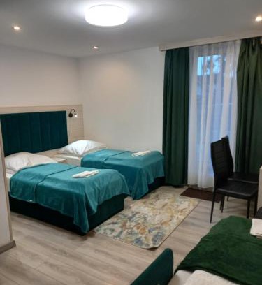 Debniki House | Komfortowe pokoje przy Szymonowica w Krakowie