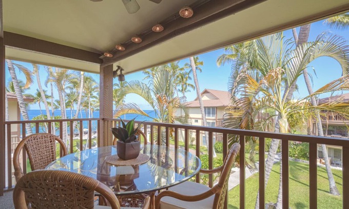 Kailua-Kona Condo | KONA ISLE C38: TOP FLOOR CORNER REMODELED W/AC & INCREDIBLE OCEAN VIEWS.