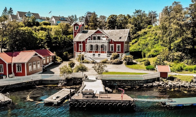 Godvik Apartment | "Kongen" - Seaview - Just 15 minutes from Bergen