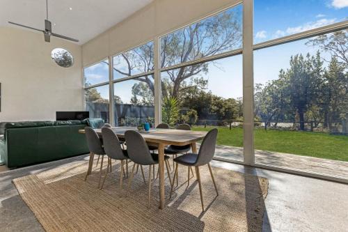 Banksia Peninsula House | Kookaburras