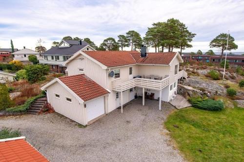 Grimstad Apartment | Koselig leilighet i Grimstad like ved UiA